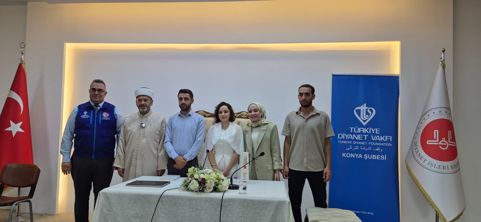 Konya Müftüsü Ali Öge, Külliye düğününe katılacak çifti nikâhladı
