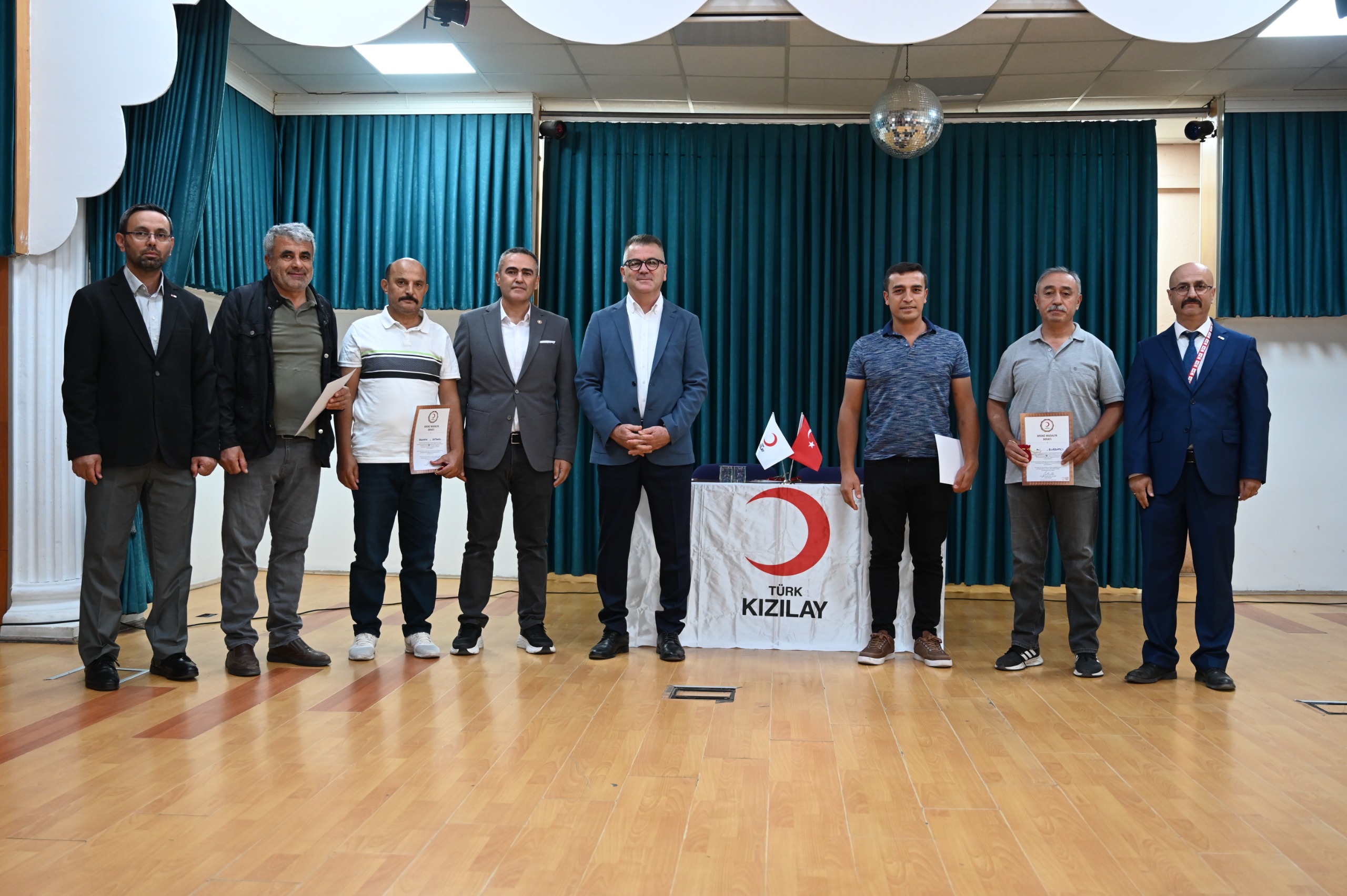 Konya'da kan bağışçılarına madalya verildi