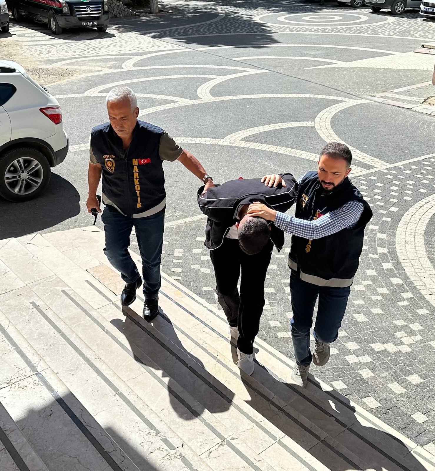 Akşehir’de 2 kişi uyuşturucudan tutuklandı