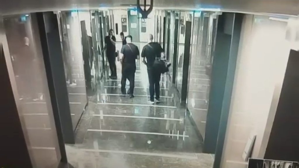 Gitar kılıfında kalaşnikof taşıyordu,  INTERPOL’ün aradığı şahsı, zehir siparişi yakalattı