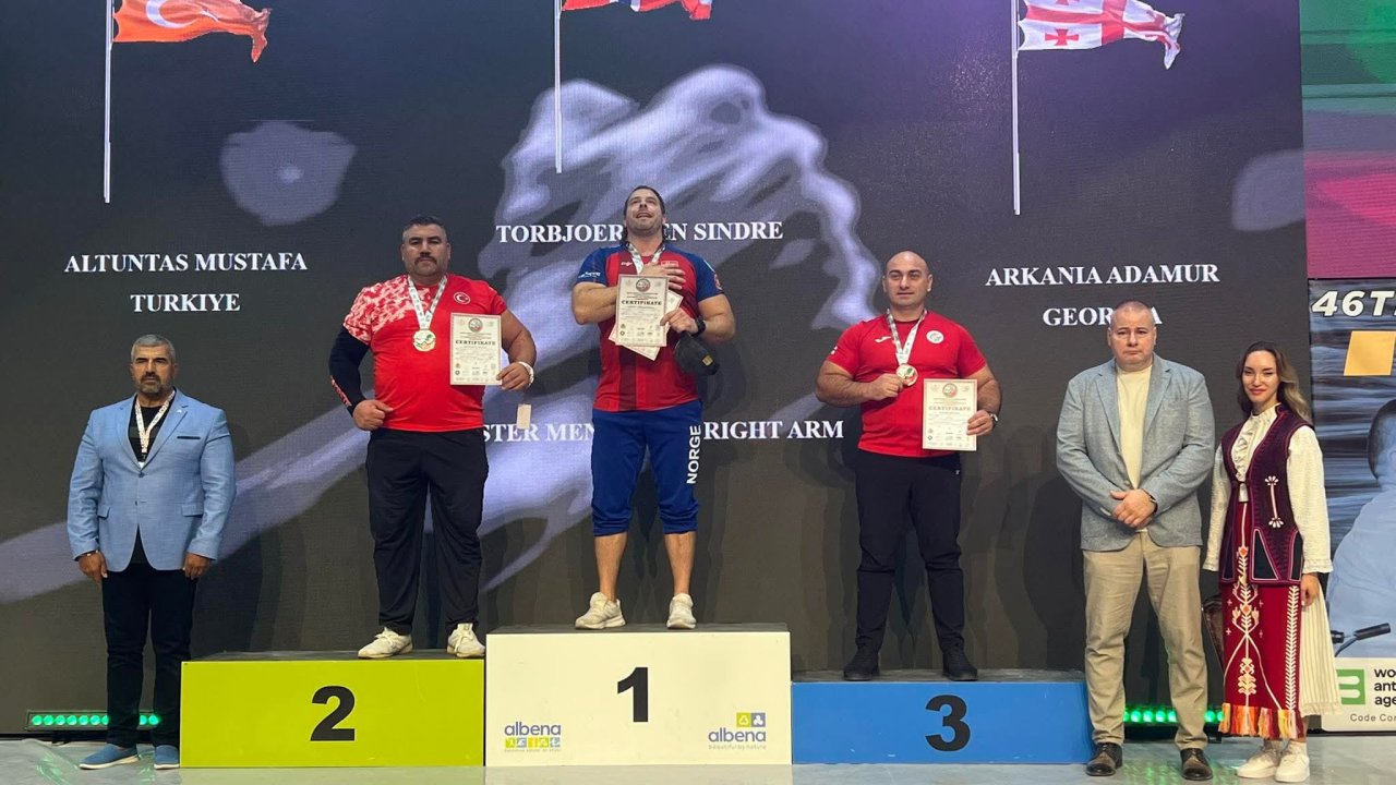 Konyalı bilek güreşçisi dünya ikincisi