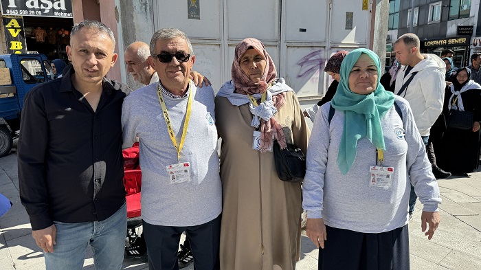 Engelleri kutsal topraklara gitmelerine engel olmadı