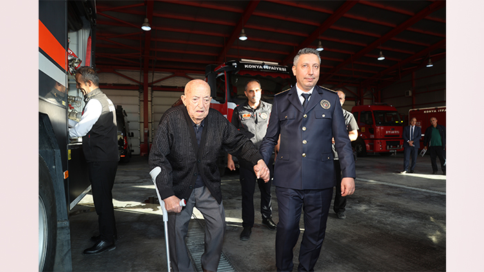 90'lık İtfaiye Müdürü Konya İtfaiye'sini ziyaret etti