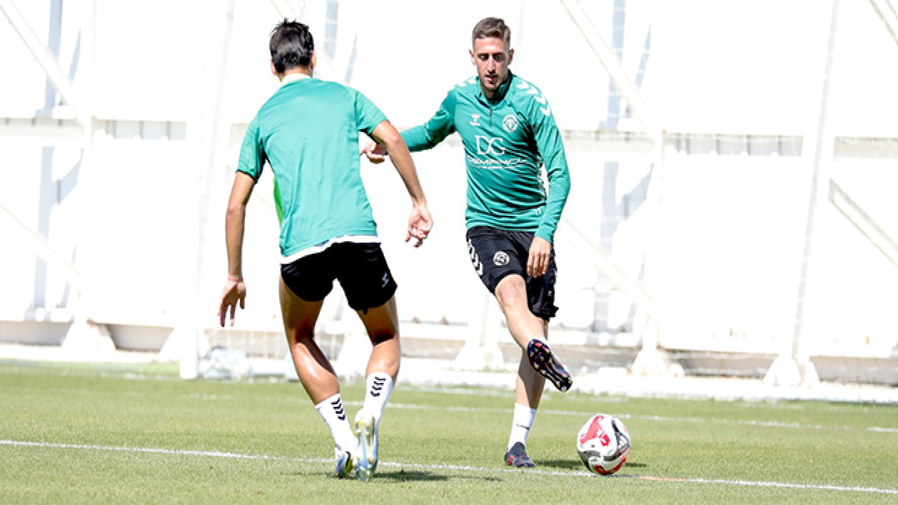 Konyaspor Kasımpaşa mesaisine devam etti