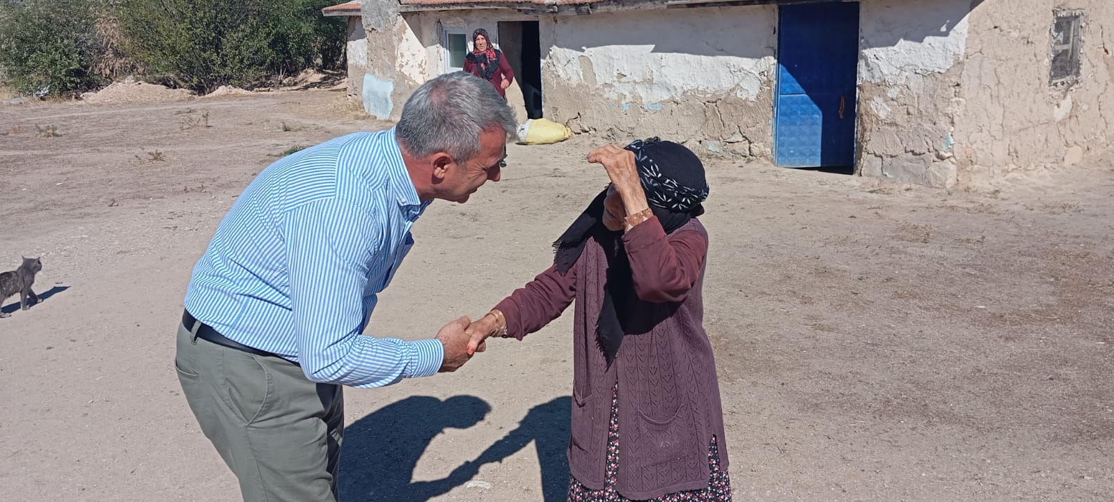 Konya'da 97 yaşındaki Meryem nineye doğum gününde sürpriz