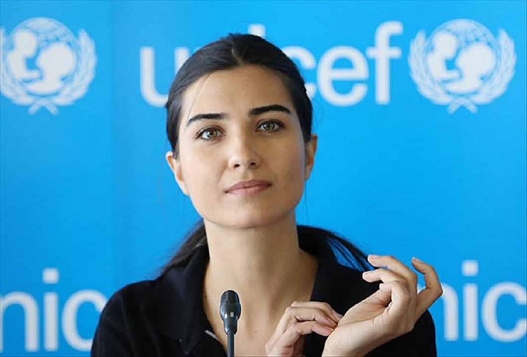 Ekranların sevilen yüzü Tuba Büyüküstün kimdir?