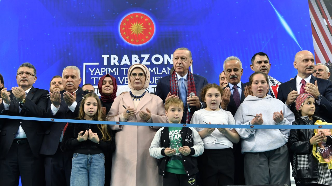 Cumhurbaşkanı Erdağan: "Hadi kendine saygın yok, işgal ettiğin koltuğa da mı hürmetin yok!"