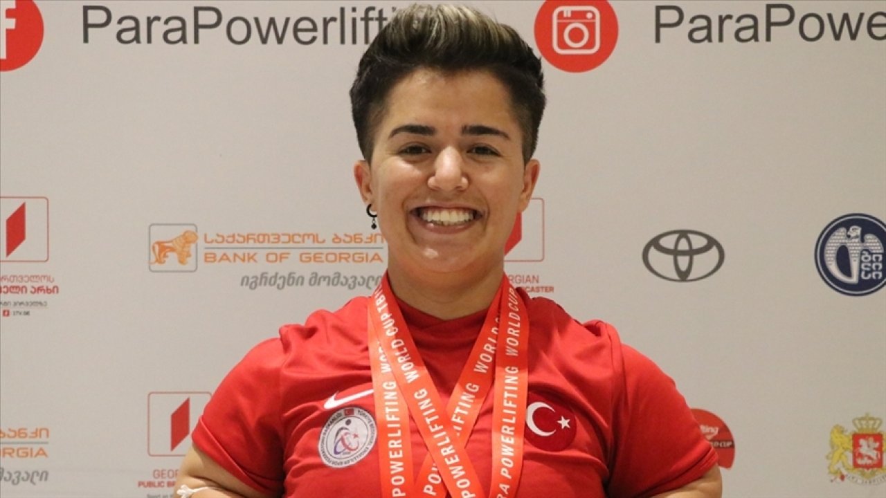 Para halterci Duman dünya 2. oldu