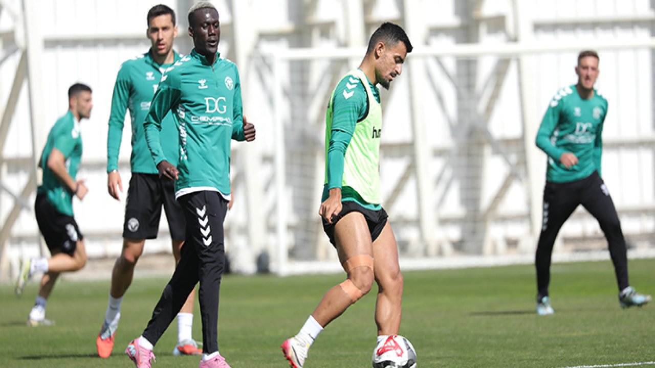 Konyaspor, Kocaeli hazırlıklarını eksik sürdüdü