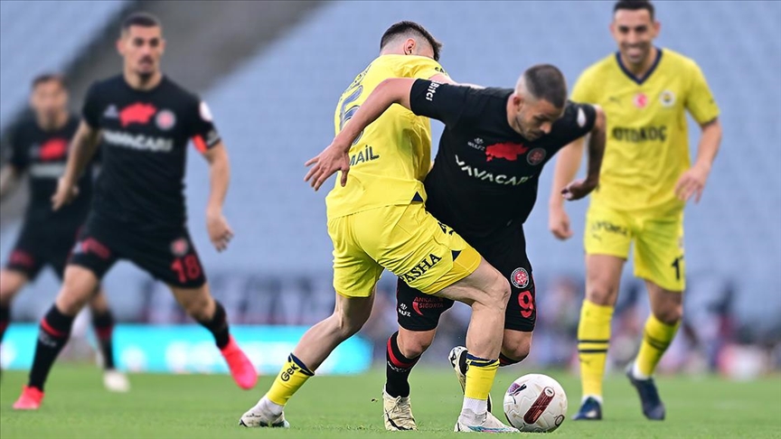 Fenerbahçe ile Fatih Karagümrük ligde 17. randevuda