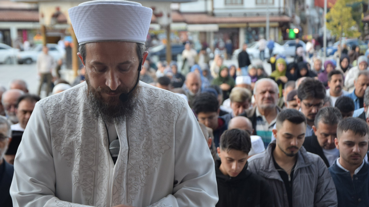 Ali Galip Doğan Hoca için Konya’da gıyabi cenaze namazı kılındı