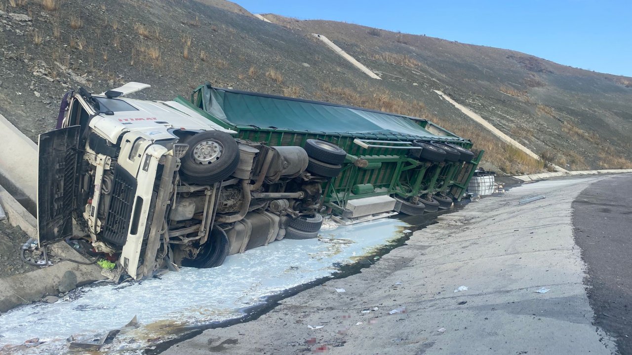 Konya'da TIR verildi: 1 yaralı