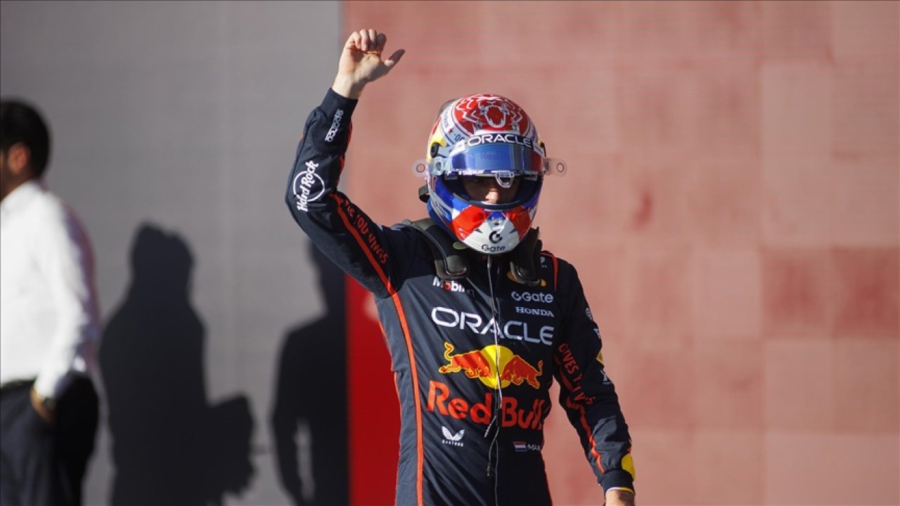 Max Verstappen rüzgar gibi esti