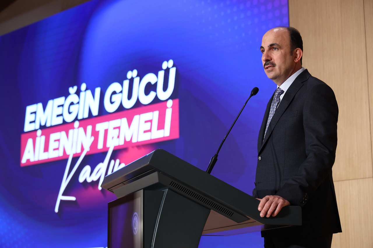 Başkan Altay “Aile Yılı” kapsamında ilçelerden gelen hanımlarla buluştu