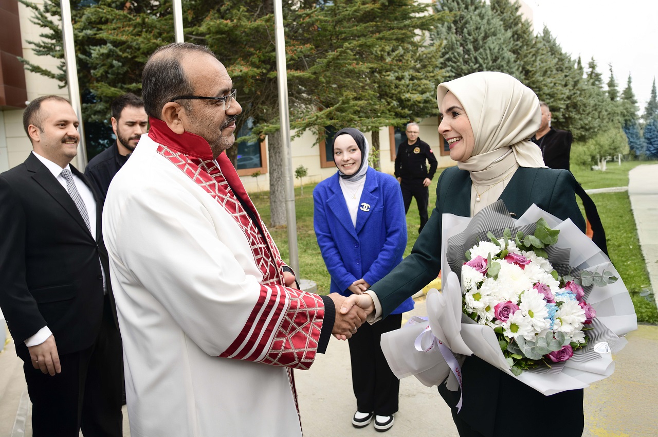 Bakan Göktaş, Konya Teknik Üniversitesi’nin Akademik yıl açılışını yaptı