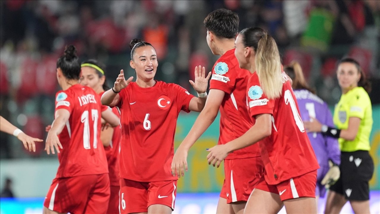 A Milli Kadın Futbol Takımı'nda hedef belli oldu