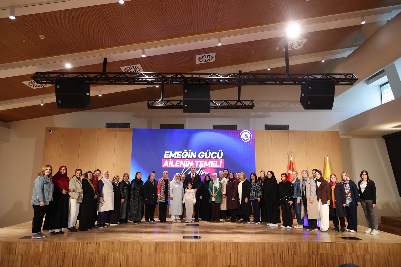 Büyükşehir Taş Bina Kültür Sanat’ta ilçelerden gelen hanımlara program