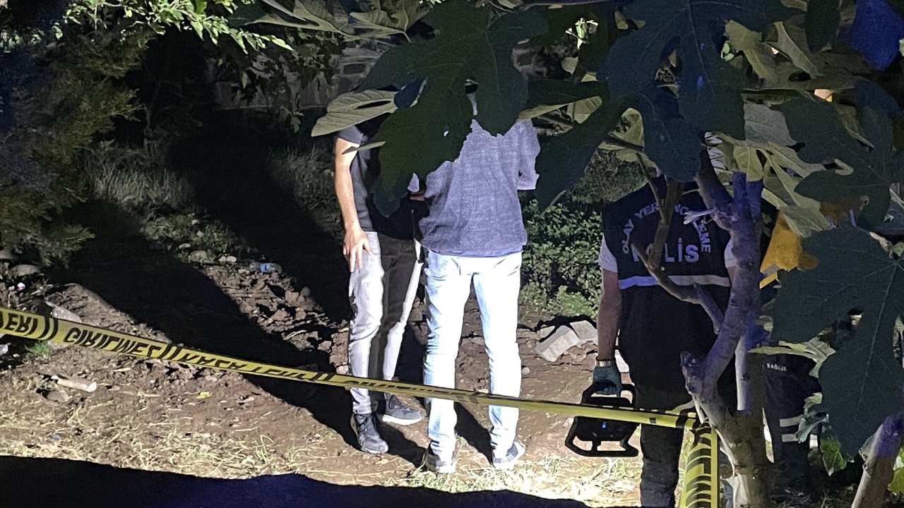 Cami bahçesinde bebek cesedi bulundu