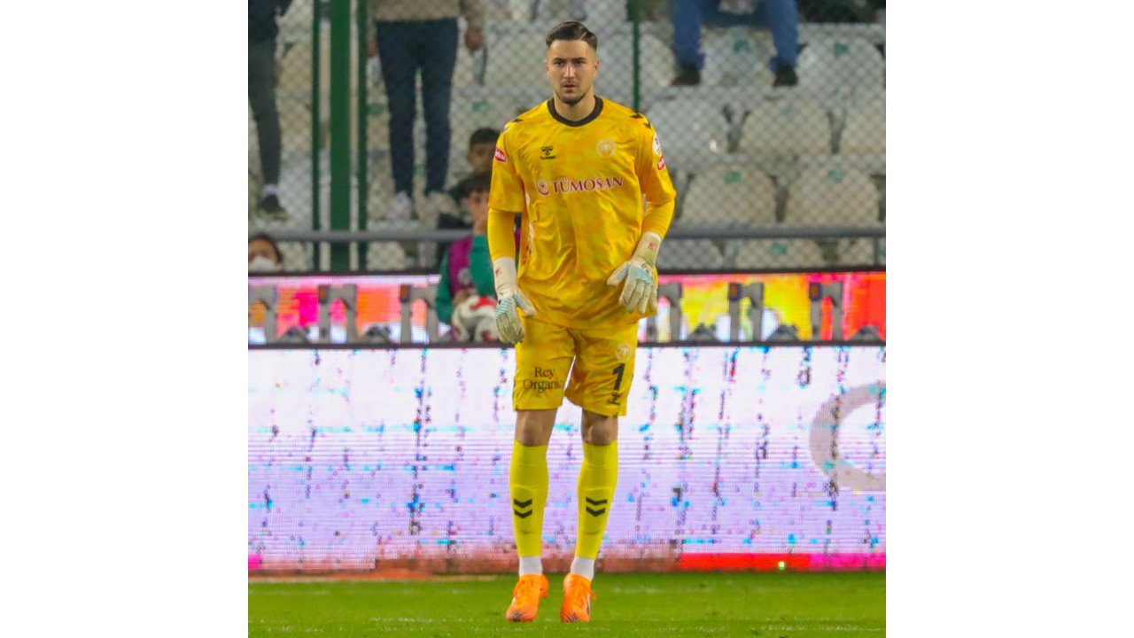 Konyasporlu Deniz Ertaş'a moral ve destek