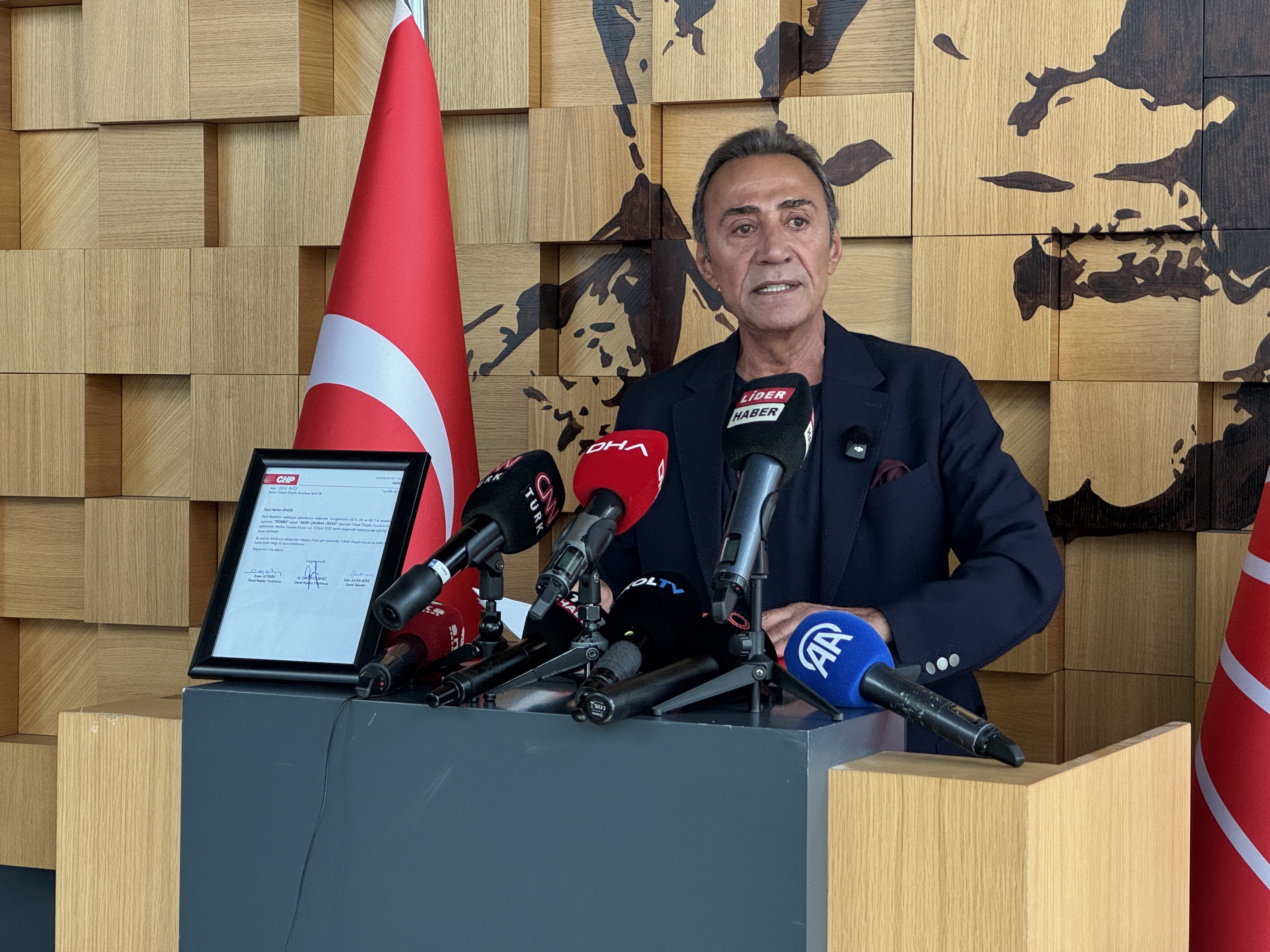 Berhan Şimşek CHP’den ihraç edildi