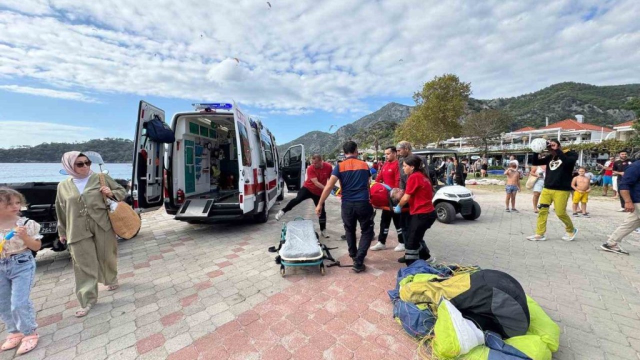 Fethiye’de yamaç paraşütleri havada çarpıştı: 3 yaralı