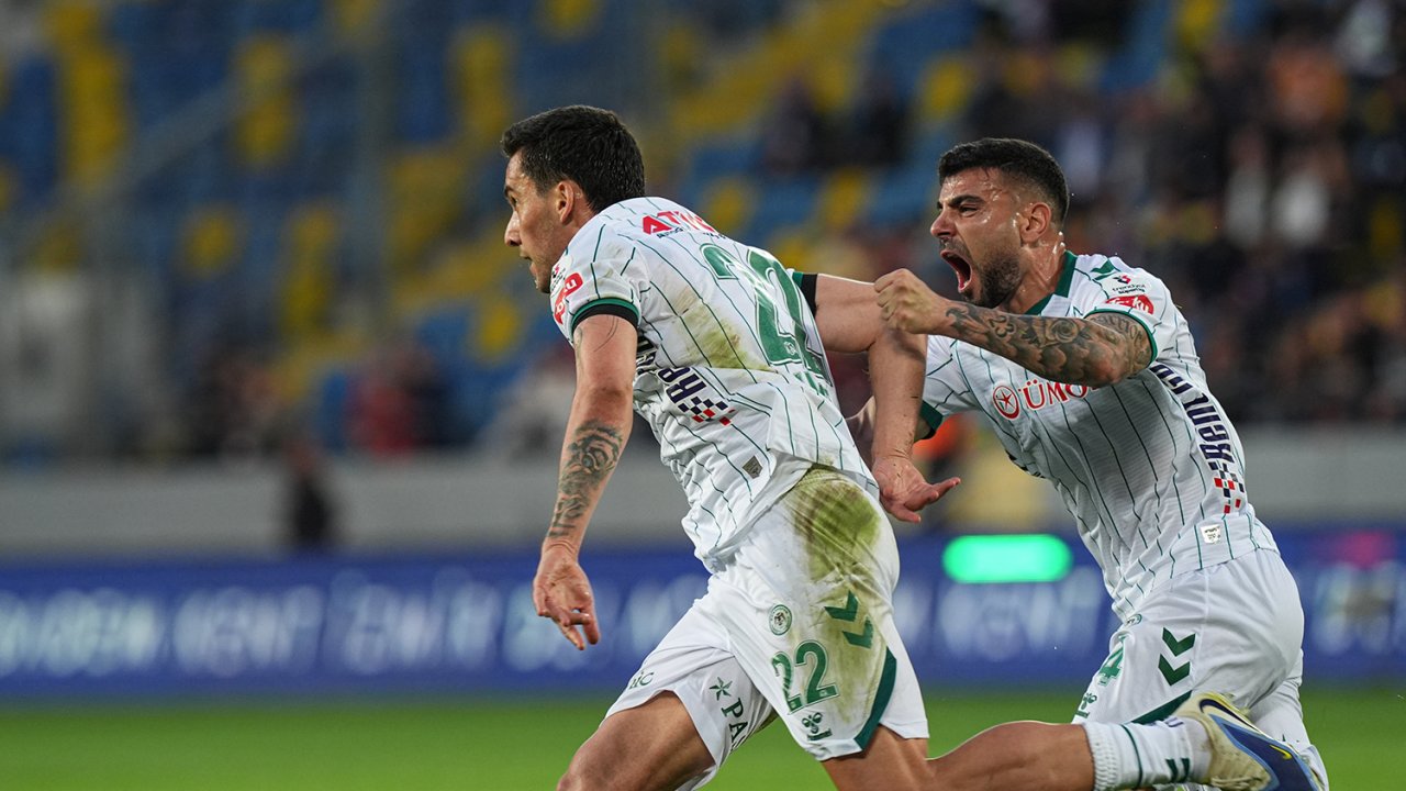 Konyaspor'un 'Altın Kafa'sı Başkent'te sahne aldı