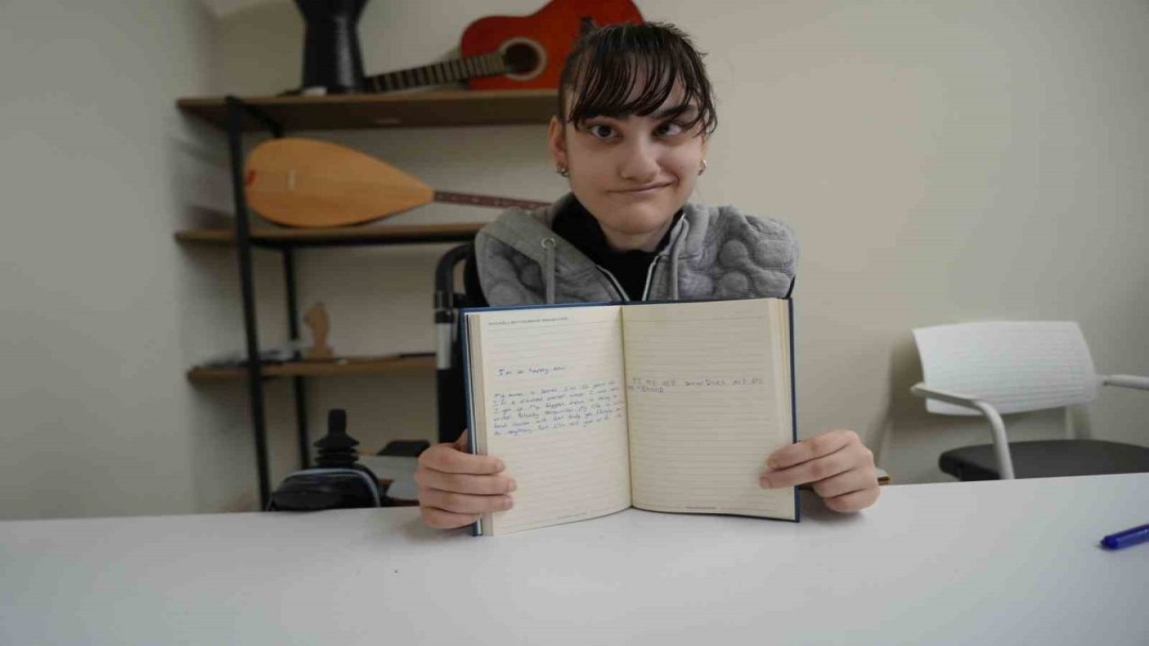 Serebral palsili Şevval, Korece ve İngilizce öğrendi, köşe yazarı oldu
