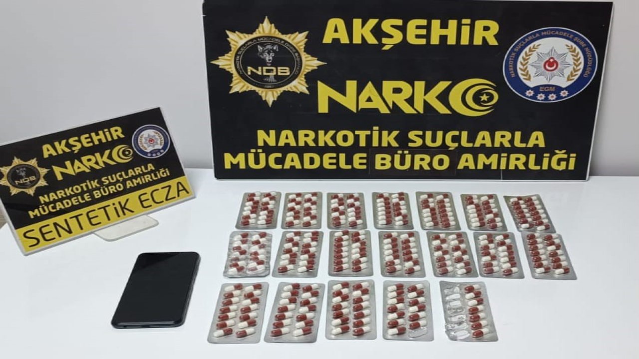 Konya'da sahte kimlikle yakalandı, üzerinden uyuşturucu çıktı