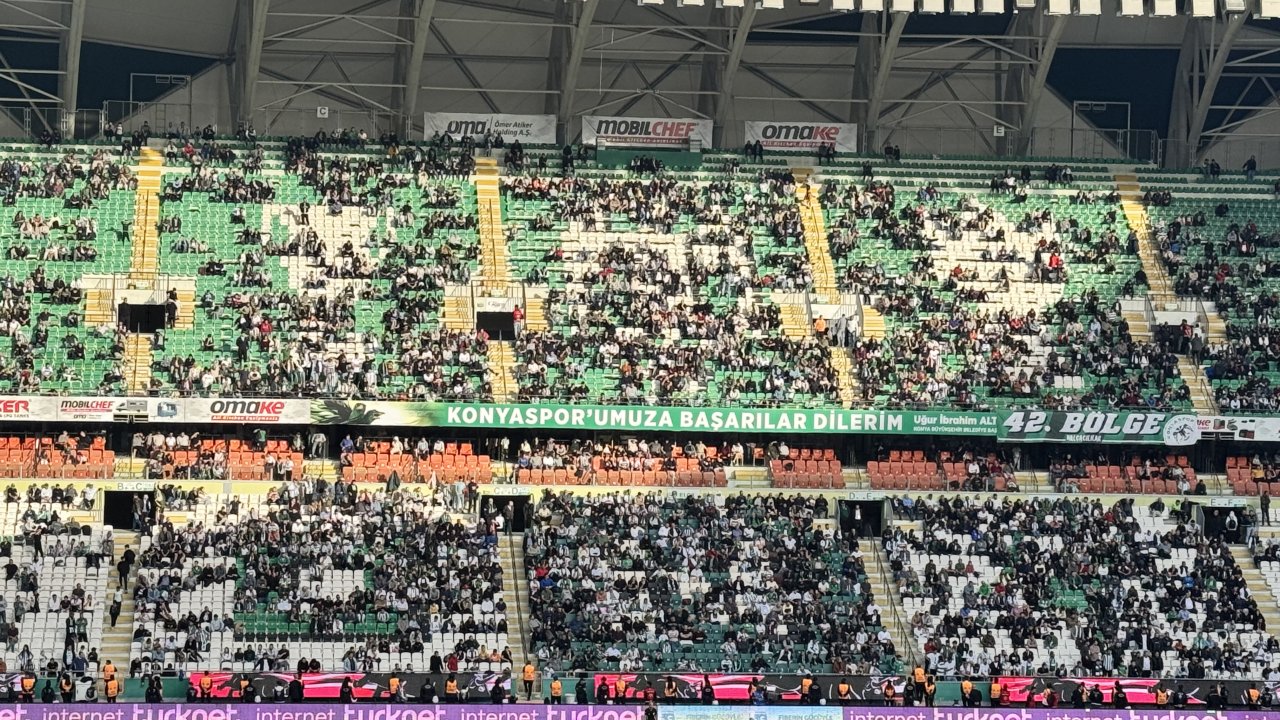 Konyasporlu taraftarlar Recep Uçar’ı istifaya davet etti