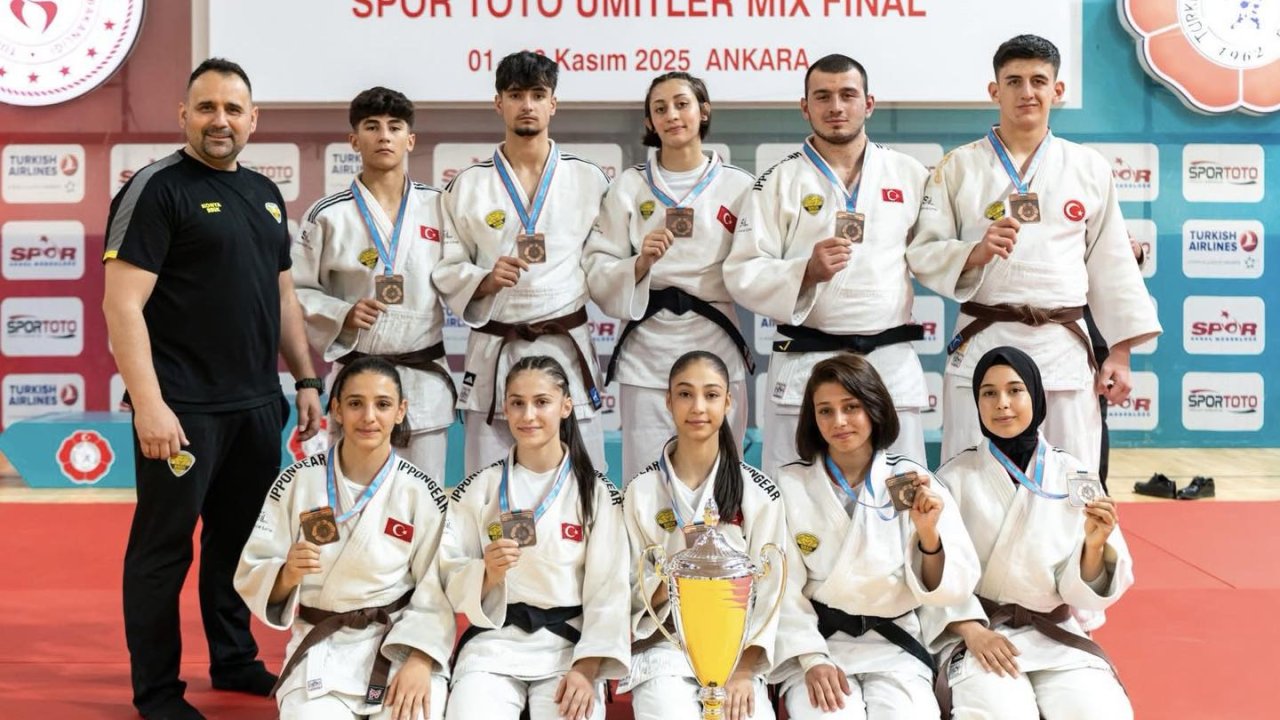 Konya Büyükşehir Belediyespor kupa geleneğini bozmadı