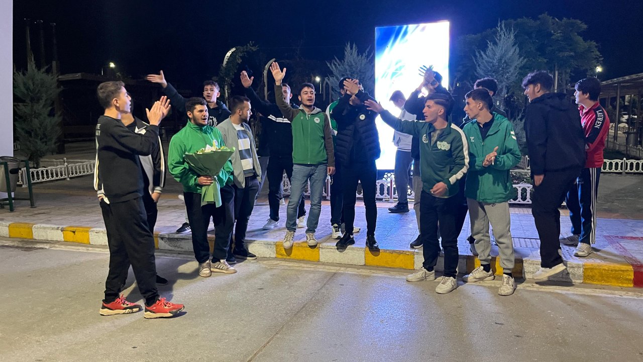 Konyasporlu taraftarlar Çağdaş Atan’ı bekliyor