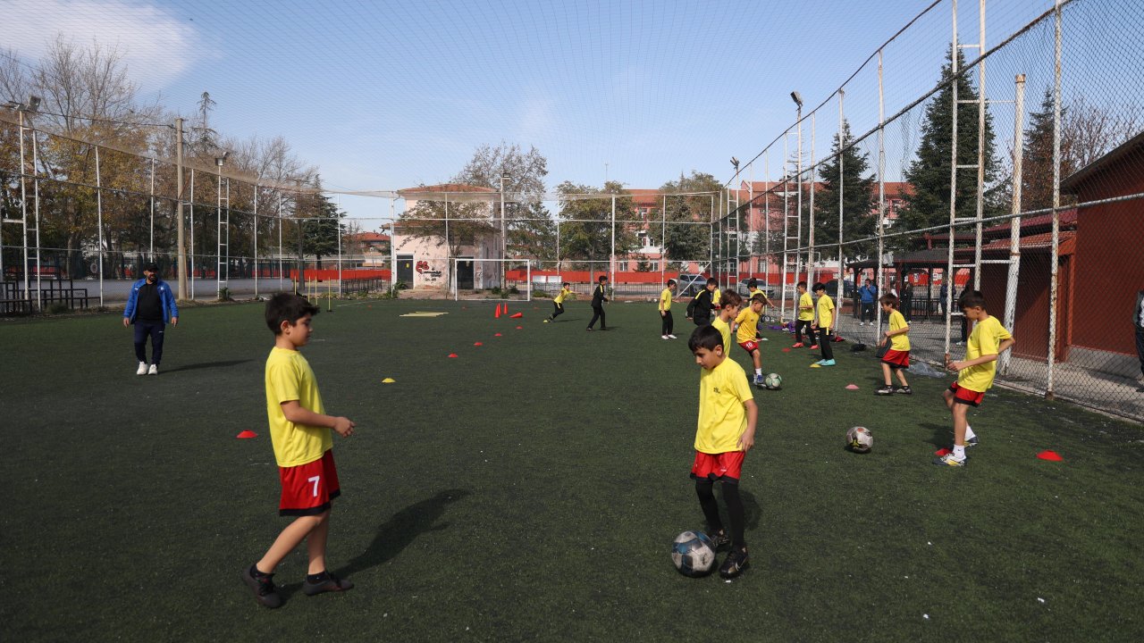 Konya Büyükşehir Belediyesi'nde kış spor okulları tam gaz
