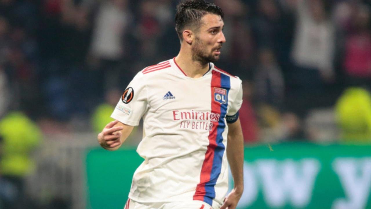 Leo Dubois futbolu bıraktı