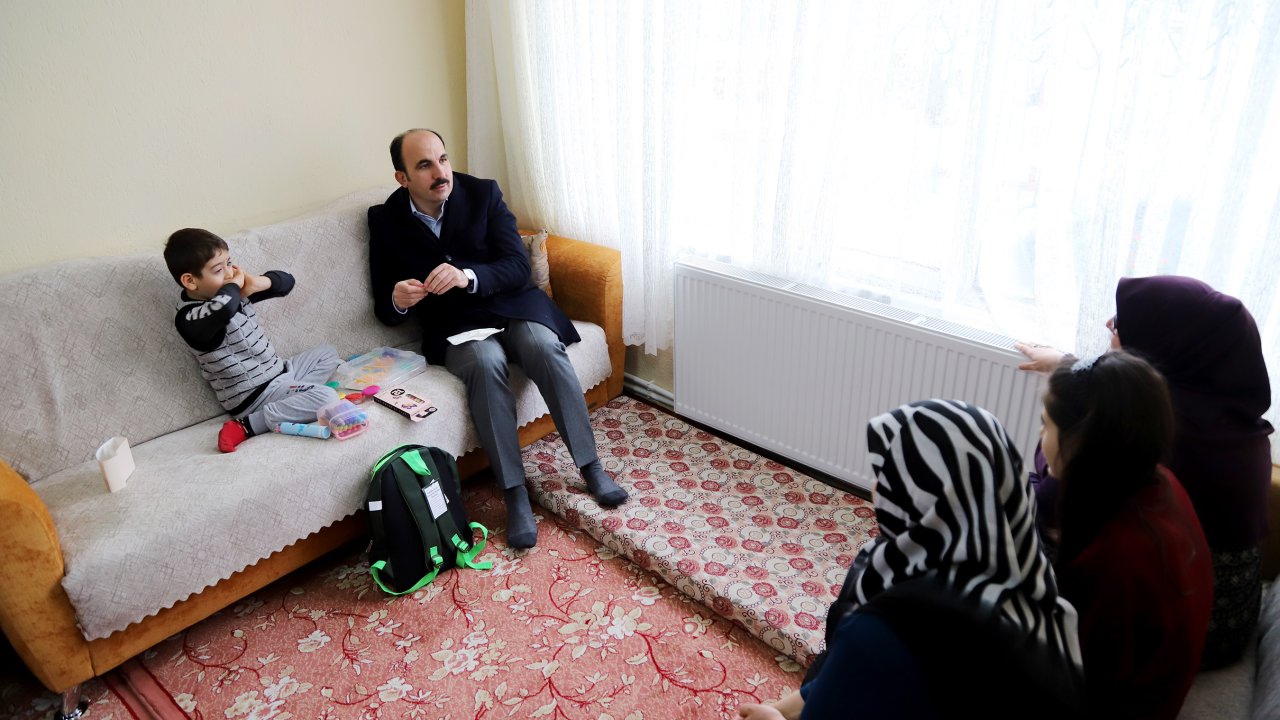 Şartları sağlayan vatandaşlara kombi yardımı Başkan Altay’dan geldi