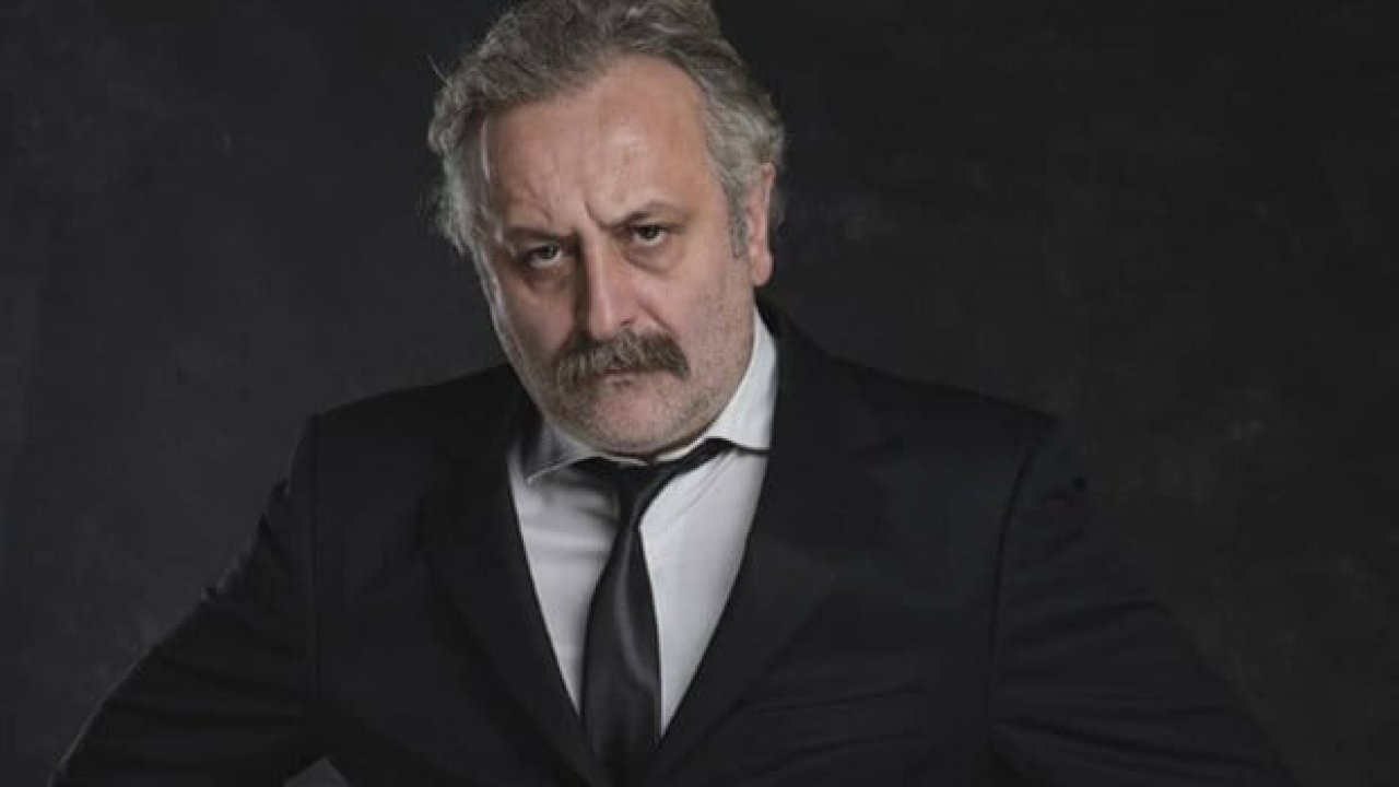 İnternetten dua satan yönetmen Onur Ünlü kimdir?