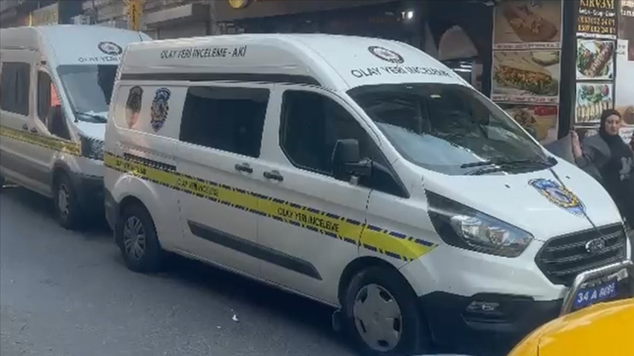 Fatih'te otelde kalan 2 turist bulantı ve kusma şikayetiyle hastaneye başvurdu