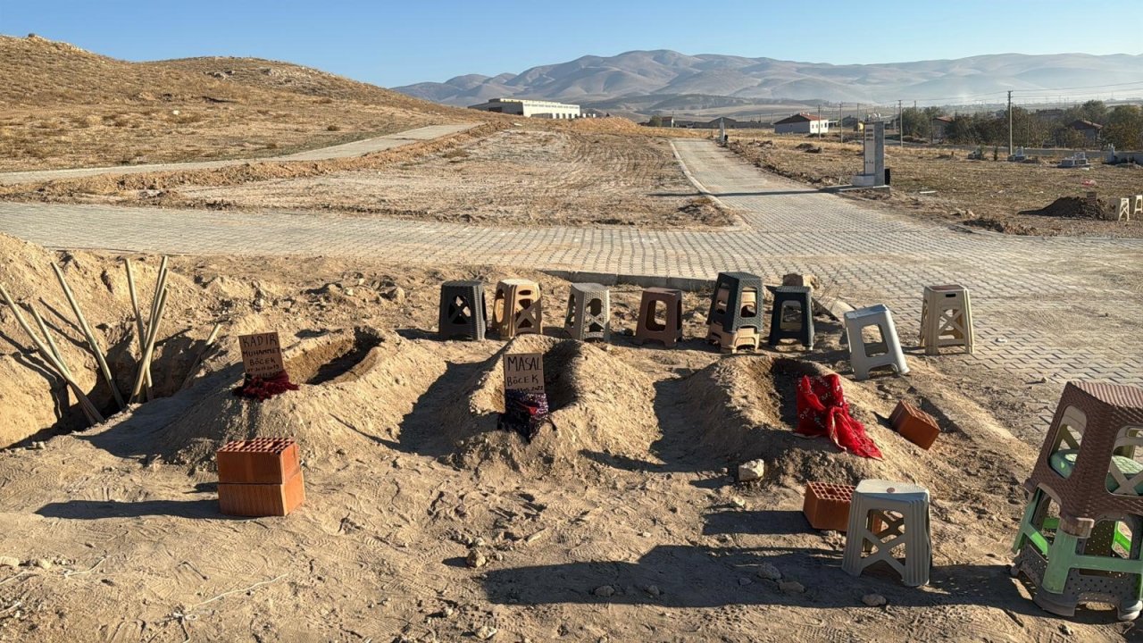 Türkiye'yi derinden sarsan veda: 3'ü yan yana toprağa verildi! Baba yaşam savaşında