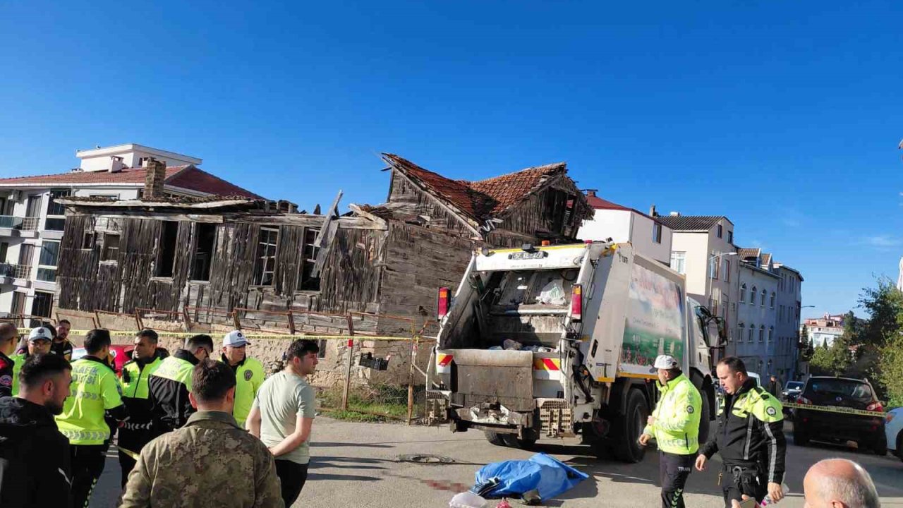 Sinop Belediyesi çöp kamyonu önünden geçen yaşlı kadını ezdi: Cinayet gibi kaza kameraya yansıdı