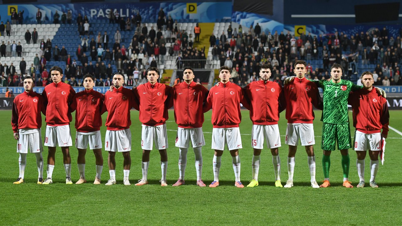 ‘Deniz’li ‘Melih’li Milli Takım Litvanya deplasmanında