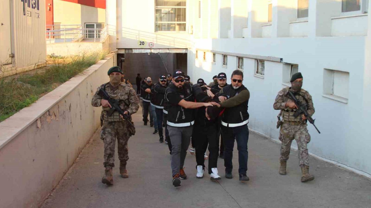 Yurtdışına kaçmaya hazırlanan 'Bayğaralar’ çetesinin firarileri Konya'da yakalandı