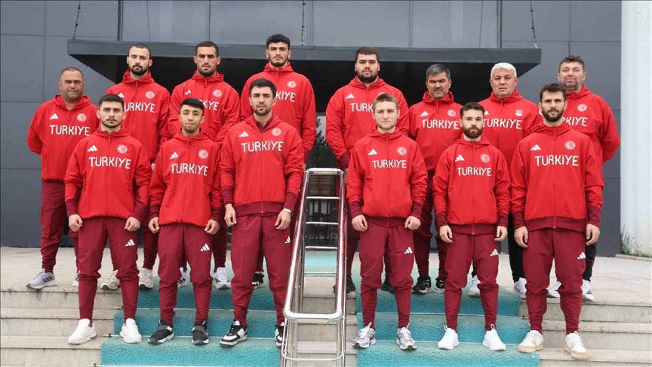 Milli boksörler Avrupa'da şampiyon olmak istiyor