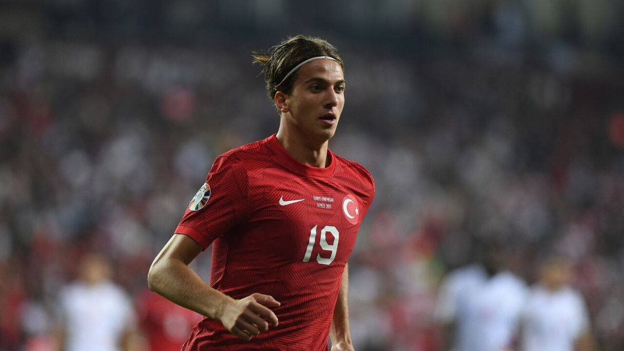 Bertuğ Yıldırım magazin gündeminde: Ala Tokel’e evlenme teklifi yaptı