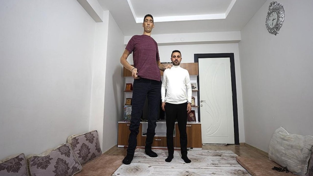 İki buçuk metrelik Sultan Kösen şimdi de İngiltere yolcusu! Filmini çekecekler