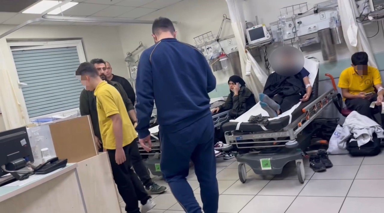 Okulda tarihi geçmiş olarak satılan  profiterolü yiyen 8 öğrenci zehirlendi