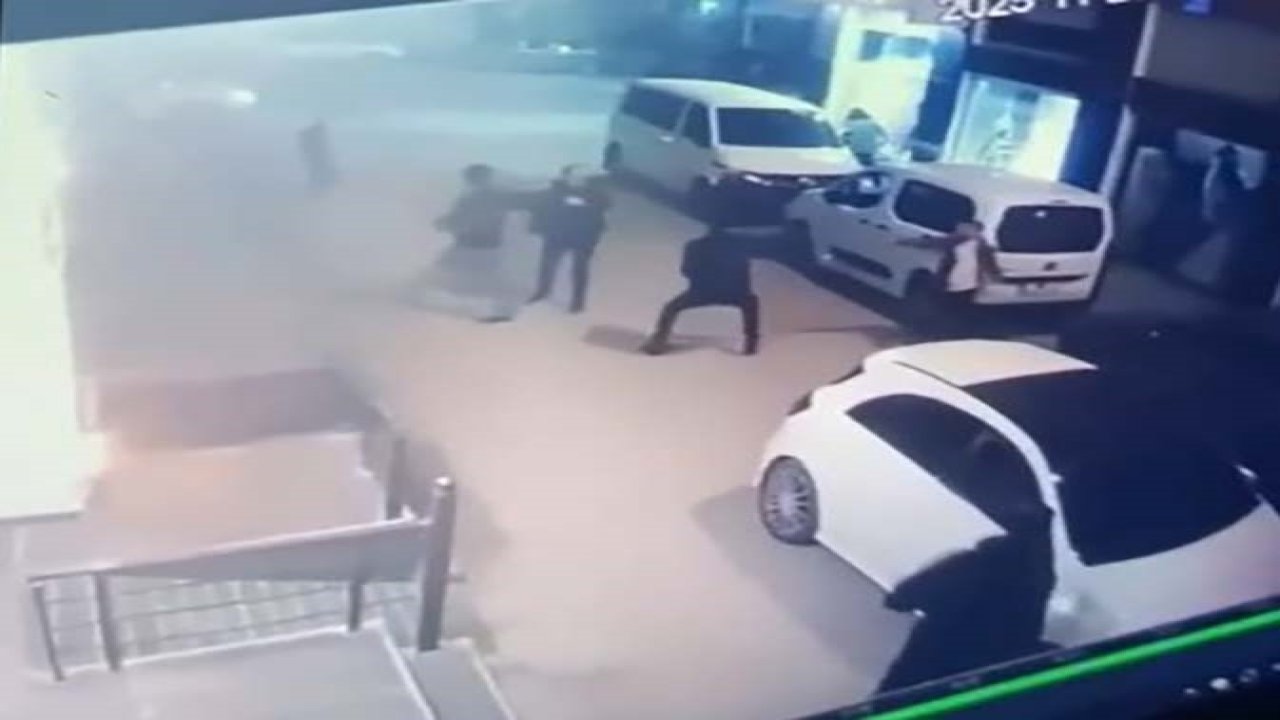 Van'da sokak ortasında çifte cinayet! Otel sahibi baba ve oğluna defalarca kez ateş etti