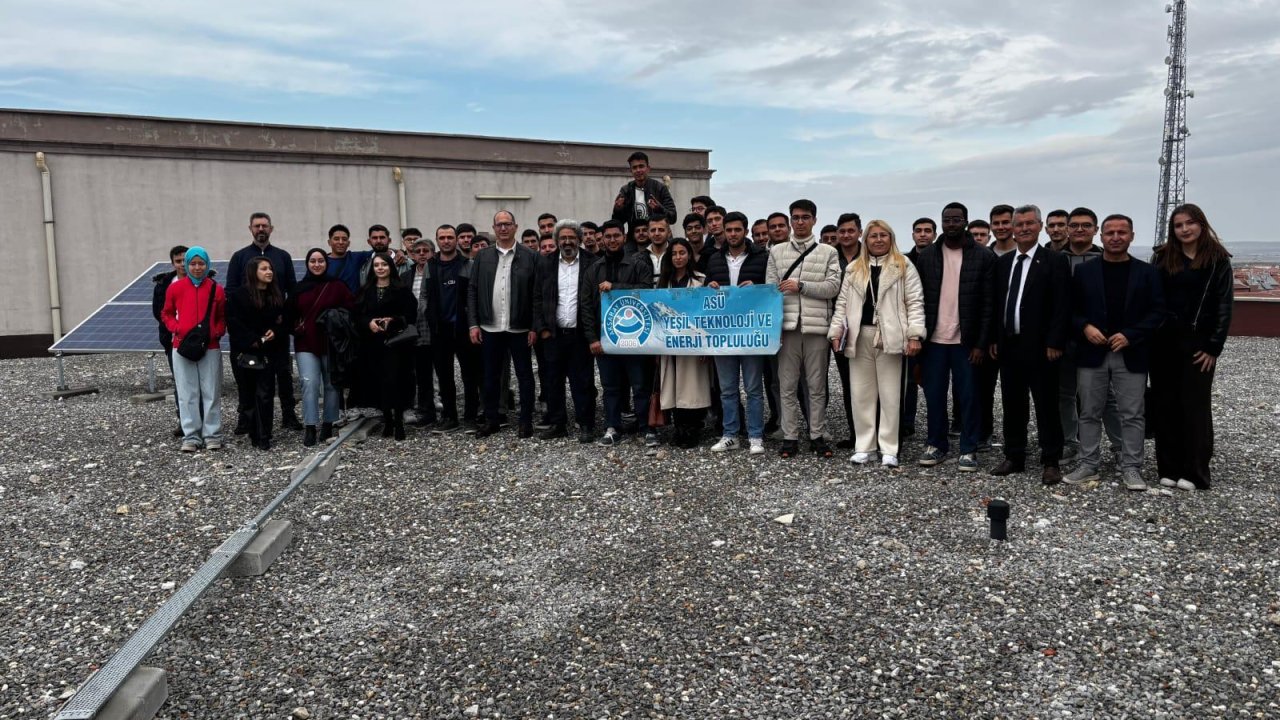ASÜ öğrencilerinden güneş enerjisi santraline gezi