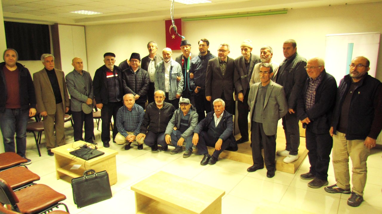 Konya Aydınlar Ocağı'nda 85'lik Hasan Yügrük’e saygı programı