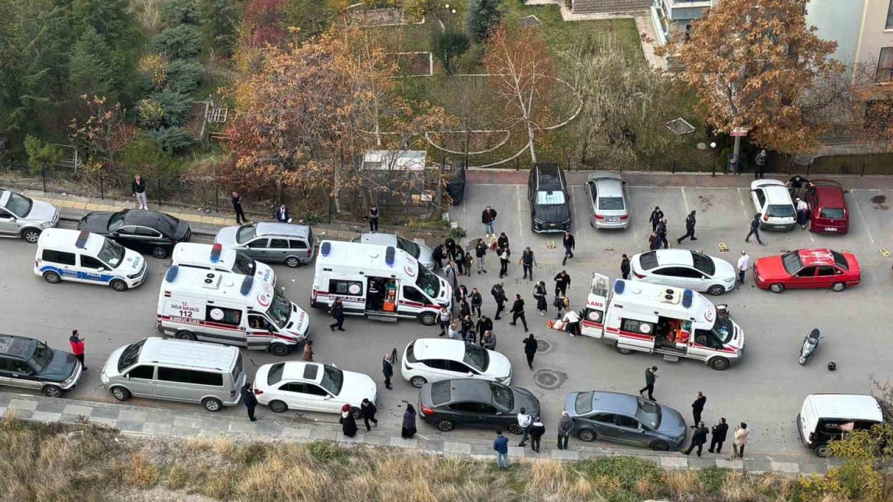 Ankara’da adliye çıkışı bıçaklı kavga: 3’ü ağır 5 yaralı