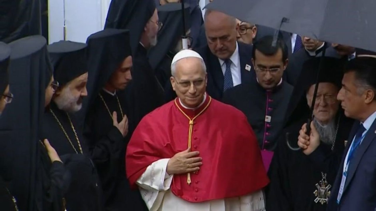 Papa 14. Leo, Fener Rum Patrikhanesi’ni ziyaret etti