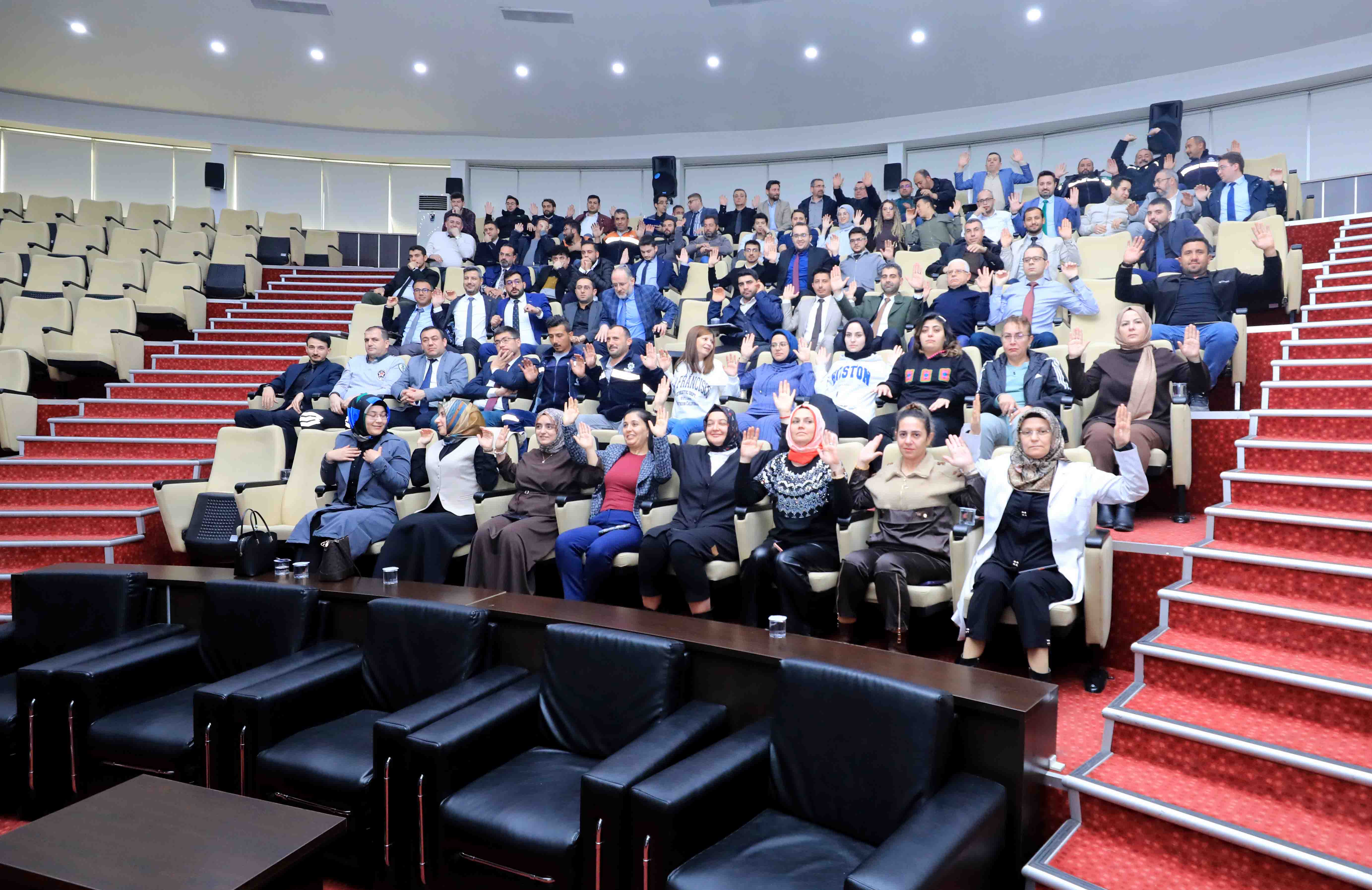 Karatay Belediyesinden personele Ergonomi ve Hareket eğitimi